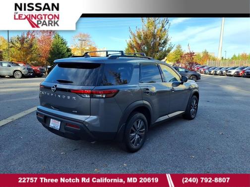 2025 Nissan Pathfinder SV 4WD