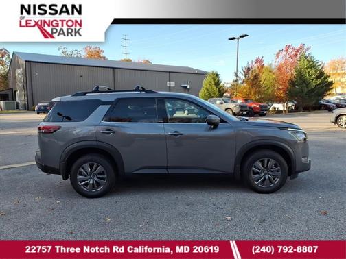 2025 Nissan Pathfinder SV 4WD