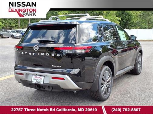 2025 Nissan Pathfinder SL 4WD