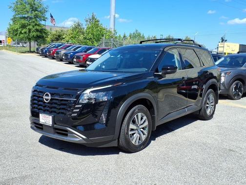 Super Black 2026 Nissan Pathfinder SL