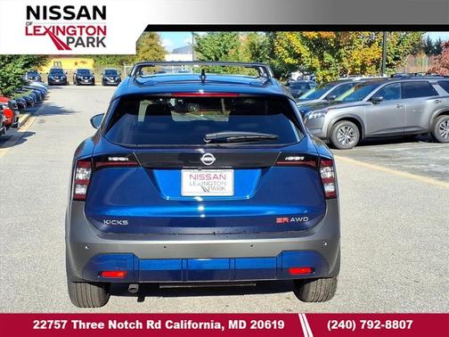 Deep Blue Pearl 2026 Nissan Kicks SR