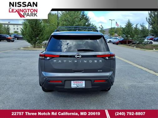 2025 Nissan Pathfinder SV 4WD