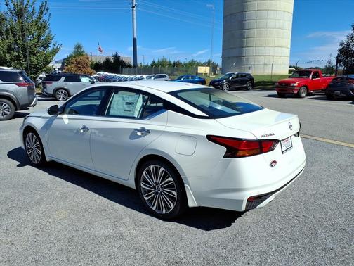 2025 Nissan Altima 2.5 SL