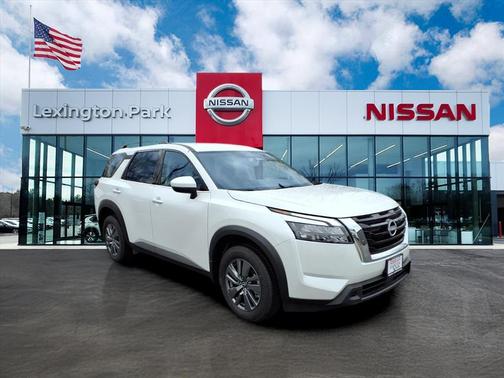 2025 Nissan Pathfinder SV 4WD