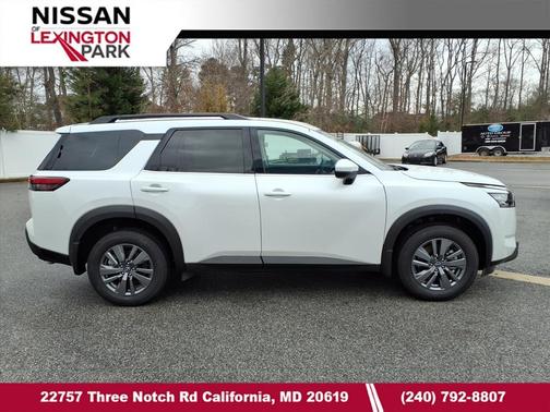 2025 Nissan Pathfinder SV 4WD