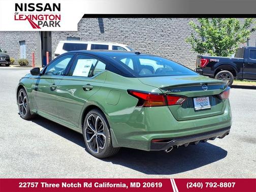 Tactical Green Metallic/Super Black 2026 Nissan Altima SR FWD