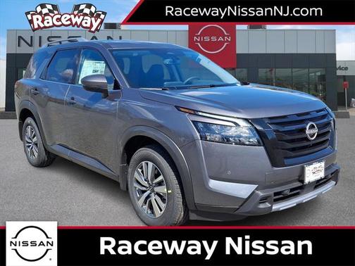 2025 Nissan Pathfinder SL 4WD