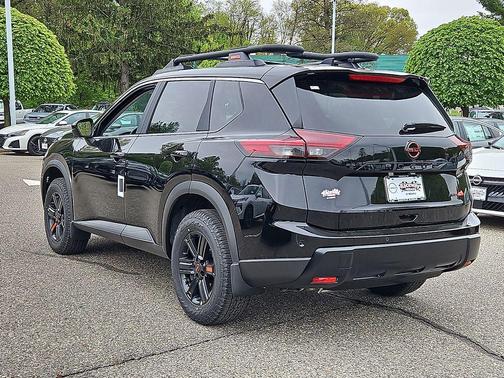 Super Black 2026 Nissan Rogue Rock Creek