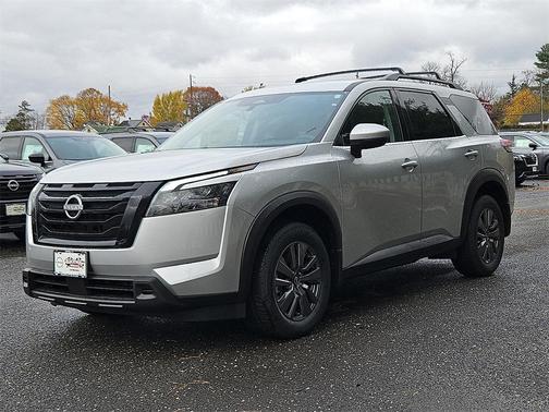 2025 Nissan Pathfinder SV 4WD