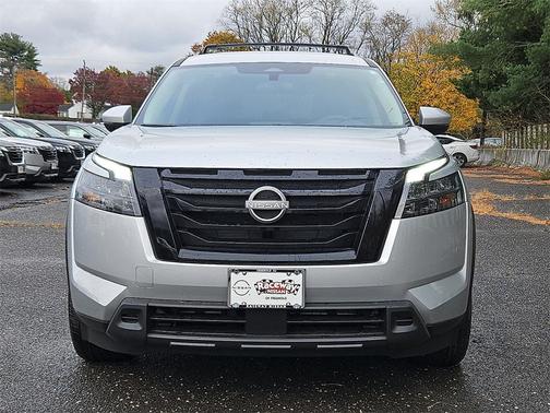 2025 Nissan Pathfinder SV 4WD