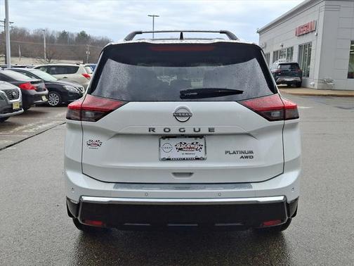 2025 Nissan Rogue Platinum