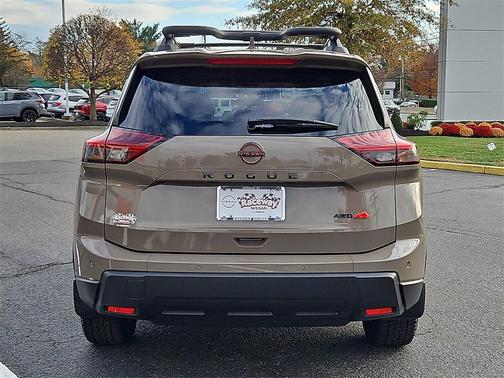 2025 Nissan Rogue Rock Creek
