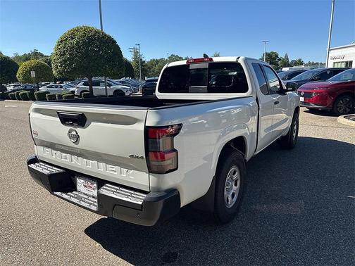 2025 Nissan Frontier S