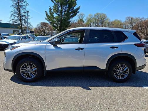 Brilliant Silver Metallic 2025 Nissan Rogue S