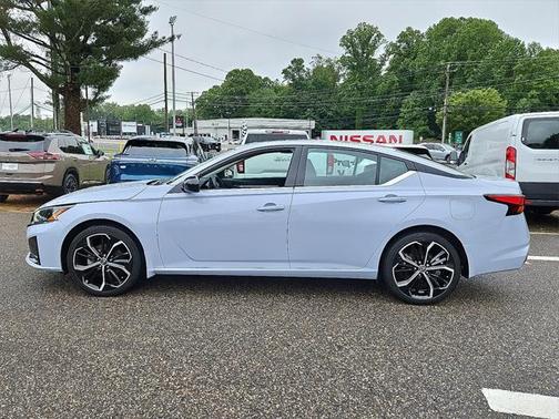 2023 Nissan Altima SR Intelligent AWD