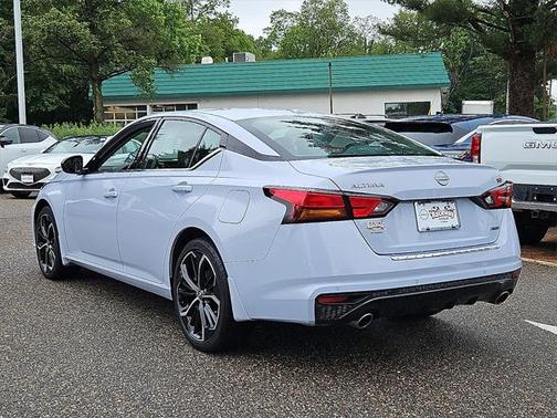 2023 Nissan Altima SR Intelligent AWD