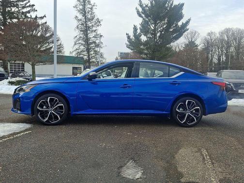 2025 Nissan Altima SR AWD