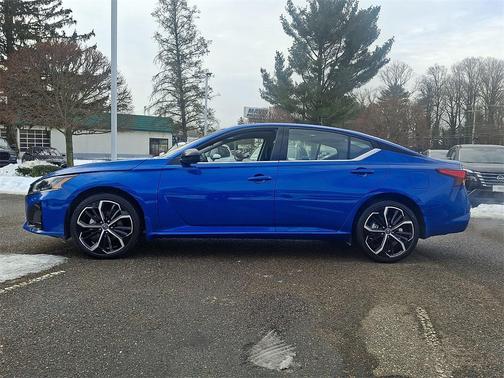 2025 Nissan Altima SR AWD