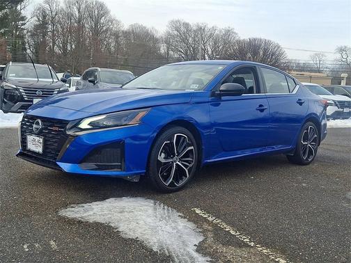 2025 Nissan Altima SR AWD