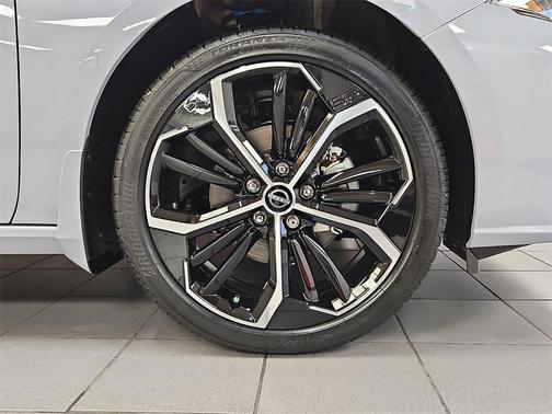 2025 Nissan Altima SR FWD