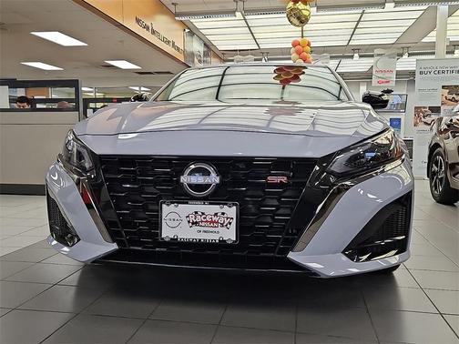 2025 Nissan Altima SR FWD