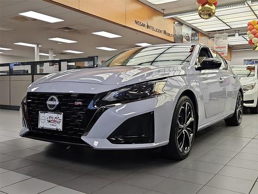 2025 Nissan Altima SR FWD