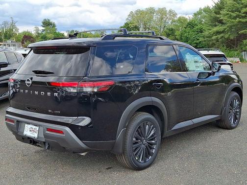 Super Black 2026 Nissan Pathfinder SL