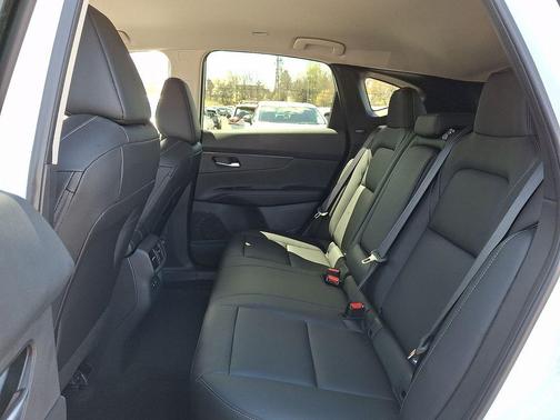 Everest White Pearl Tricoat 2026 Nissan Murano SV