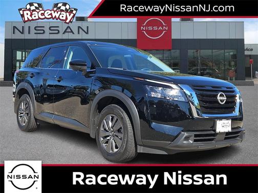 2024 Nissan Pathfinder S 4WD
