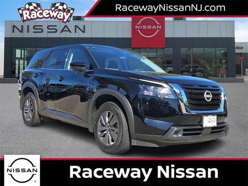 2024 Nissan Pathfinder S 4WD