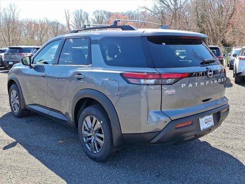 2025 Nissan Pathfinder SV 4WD