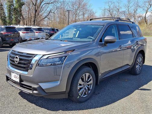 2025 Nissan Pathfinder SV 4WD