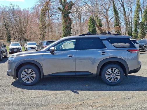 2025 Nissan Pathfinder SV 4WD
