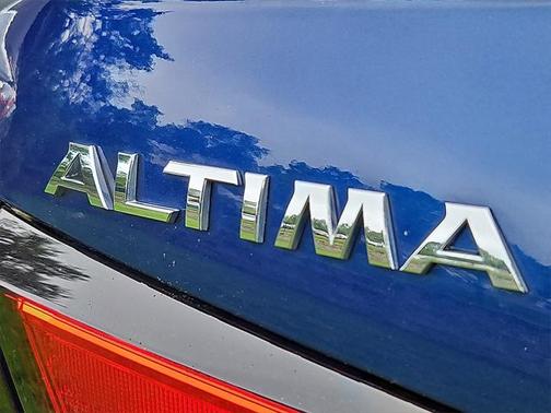 2020 Nissan Altima SR FWD