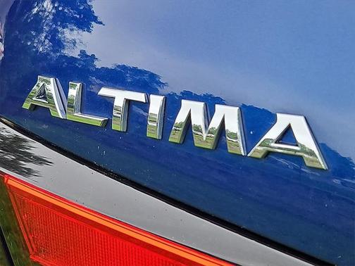 2020 Nissan Altima SR FWD