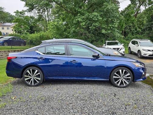 2020 Nissan Altima SR FWD