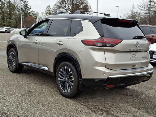 2025 Nissan Rogue Platinum