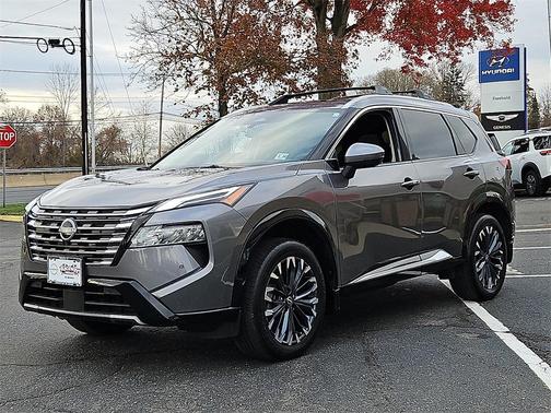 2025 Nissan Rogue Platinum