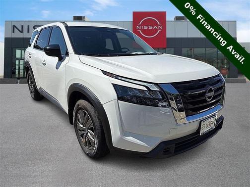 2025 Nissan Pathfinder S