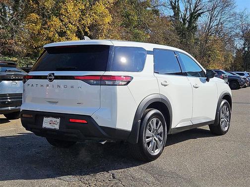2025 Nissan Pathfinder S 4WD