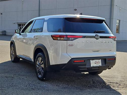 2025 Nissan Pathfinder S 4WD
