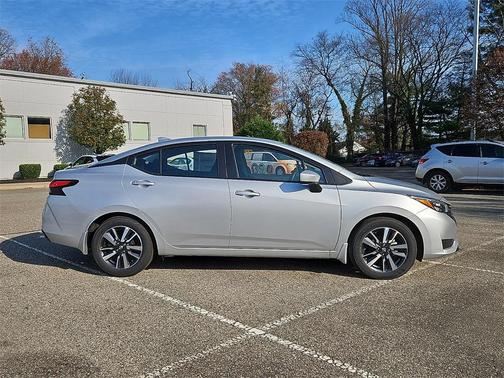 2025 Nissan Versa 1.6 SV