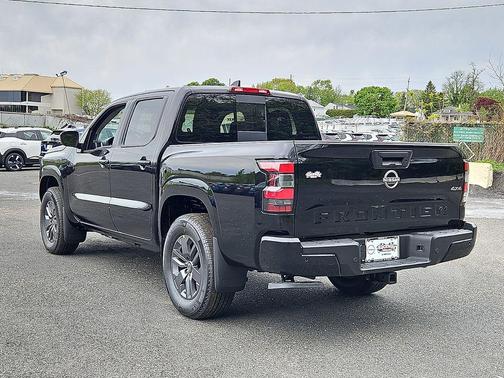 Super Black 2026 Nissan Frontier SV