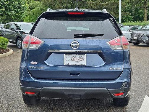 2016 Nissan Rogue SV