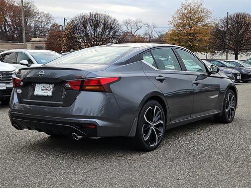 2025 Nissan Altima SR FWD