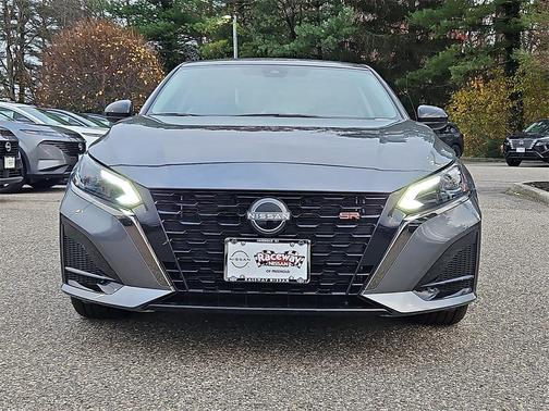 2025 Nissan Altima SR FWD