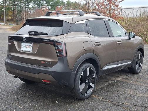 2026 Nissan Kicks SR