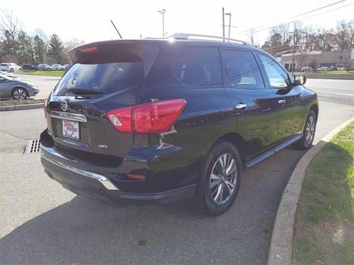 Magnetic Black 2018 Nissan Pathfinder S