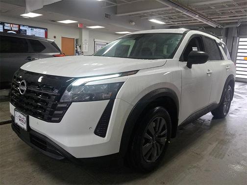 2026 Nissan Pathfinder SV