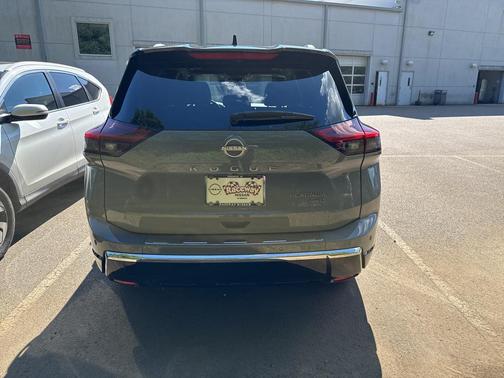 2024 Nissan Rogue Platinum